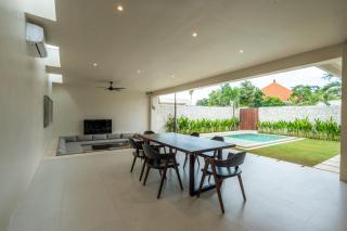 Airis Matahari Villa - 0