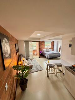 Increíble Apartaestudio Cerca al Centro Comercial Los Molinos - Medellín - 7