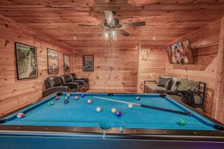 Fire Pit, Creek, Hot Tub, Game Room, 1m to GBurg! - Gatlinburg - 6