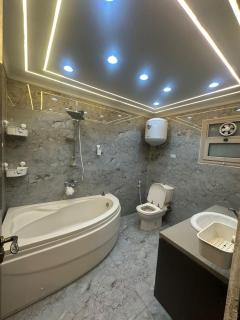 شقة فى المهندسين - Cairo - 9