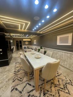 شقة فى المهندسين - Cairo - 6