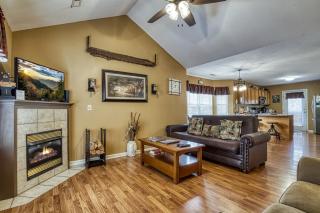 Pigeon River Retreat - Pigeon Forge - 1