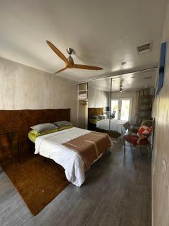 Spacious Resort Getaway @ Echo Park Ranch - Luxury indoor/ outdoor home steps from Sunset Blvd, Echo Park Lake, Dodgers Stadium - 8