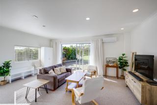 Mahia Bliss - Surf & Serenity Holiday Home - 6