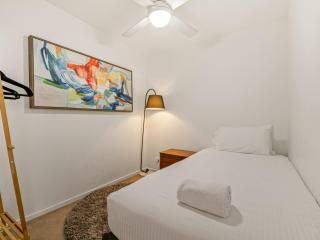 Stylish Apartment with Rooftop BBQ & Spa Access - Brisbane - 1