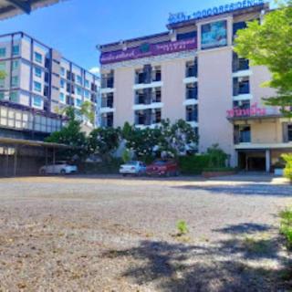 THOUSAND-TEN THOUSAND HOTEL - 1