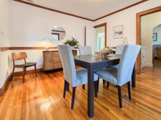 Spacious 3 Bed, In Unit Laundry, Central Air - Boston - 6