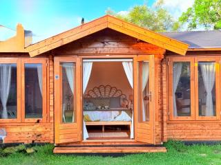 Blissful Wooden Haven - complete place is yours 5 min drive or train from parramatta - Wentworthville - 5