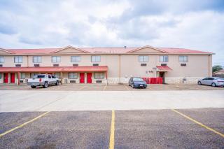 Texan Inn By OYO Beeville US-181 - 6