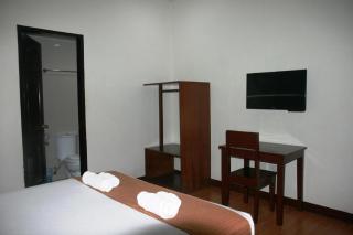 Castle Dreams Hotel - 2