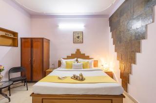Abhimanyu Mansion Emerald 1-Room Retreat With Common Outdoor Dining Area & Garden - Udaipur - 3