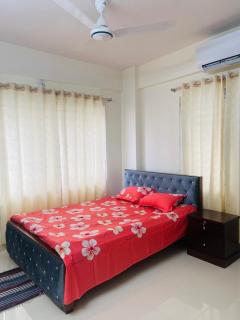 Luxury 1650 Sqft APT in Uttara - - 3