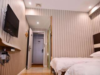 Super 8 Hotel Yiwu Binwang - 1