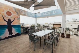 One Love One World Ayia Napa Square Hostel - Ayia Napa - 6