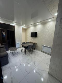 New Furnished One Bedroom Apartment near Malibu Park - 2