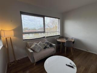 Stunning Cosy 1BR Apartment in heart of Elwood - Melbourne - 1