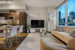 The Chic Downtown Residence | Luxe + Free Parking - 4
