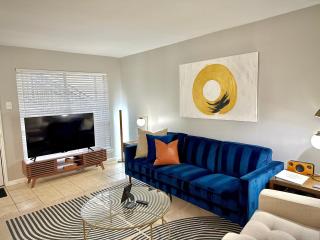 Montrose Art Lover's Dream to Live Like a Local - Houston - 8