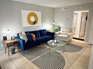 Montrose Art Lover's Dream to Live Like a Local - Houston - 3