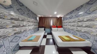 ARK HOTEL BATU CAVES - 1