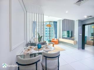 Amazing New Design Flat with Rooftop Pool in Dubai Marina 5 pax - 6