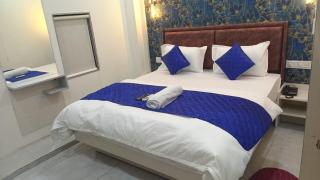 Hotel Beverly - Ahmedabad - 1