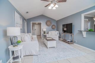 Cozy Retreat | Pool Table | King - 1