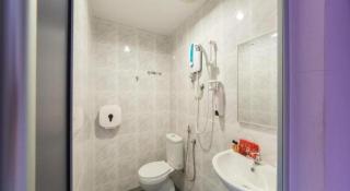 OYO 131 Dejaya Hotel Kota Damansara - Kuala Lumpur - 2