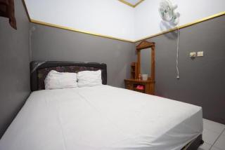 SPOT ON 93620 Anisa Homestay Syariah - 2