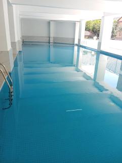 Luxe 2BR Apt Behind A Prime Mall - 8