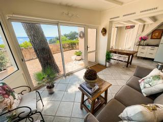 Calm private garden seaview shared pool parking - Bandol - 0