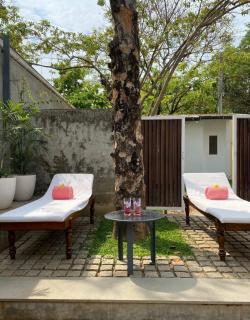 Baron's Antiquarian Villa - Kochi - 4