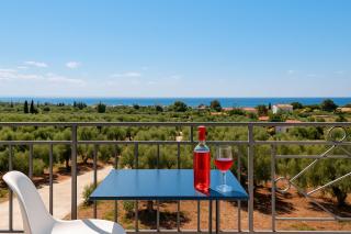 Seaview Serenity - Beachside Getaways - Ayía Kiriakí - 0