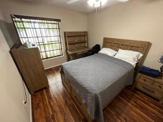 82-10SW 135AV - Miami - 1