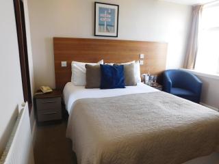 Cullen Bay Hotel - 2