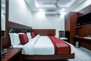 Hotel O Toto International - Jāmb - 3