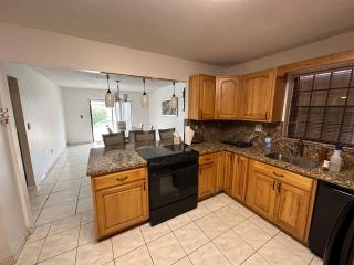 82-10SW 135AV - Miami - 6