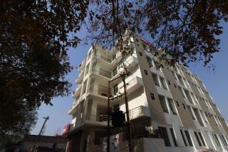 Capital O Aviraj Inn - Lucknow - 0