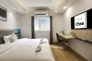Flxho Hotel And Banquet- DLF Cyber City - Gurgaon - 0