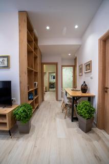 A rustic private cottage with 1 bedroom in center - Sarandë - 9