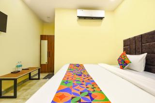 FabHotel Yash Residency - Yamuna Sports Complex - 4