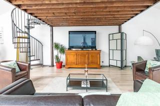 Le Faubourg Saint Martin Loft and Spa 1 - 1