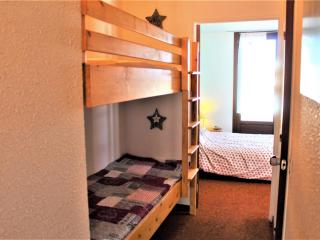 Appartement cosy à Risoul 1850 : 2 pièces, coin montagne, 6 couchages, ski aux pieds, terrasse sud - FR-1-330-125 - Risoul - 2