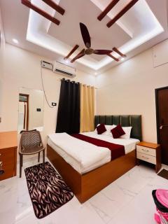 Shivam Palace Home Stay Ayodhyadham - Ayodhya - 3