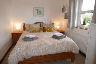 Carol Cottage and Master Suite - Kilkeel - 3