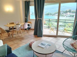 Superbe Duplex les pieds dans l'eau Vue Lac et Château avec Plage et parking Privés - Duingt - 8