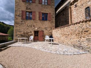 Gîte de charme 10 pers. à Saint-Vert - Nature préservée, 4 chambres, jardin clos - FR-1-582-307 - Saint-Vert - 0