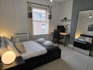 Bright and Cosy 2 bed House with free parking near the city centre - Central Station - 5