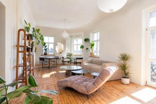 Charming flat with beautiful riverside views - Riga - 0