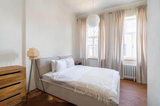 Charming flat with beautiful riverside views - Riga - 8